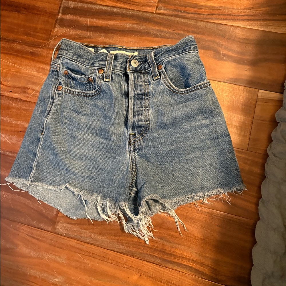 Levi’s Ribcage Shorts 24 High Rise Cutoff Denim Button Fly (0892)